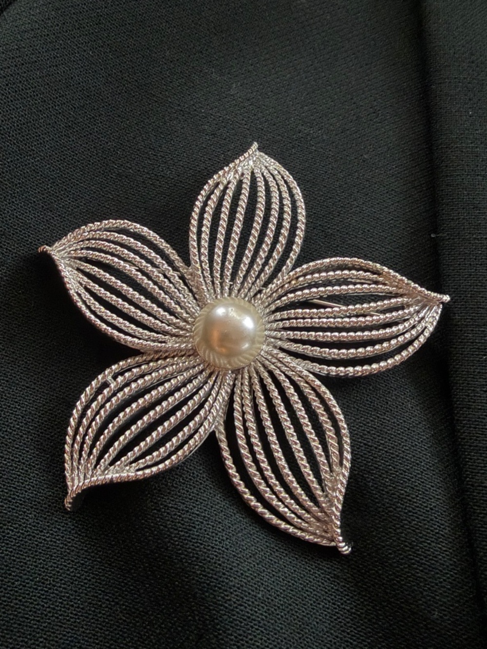 Vintage Silver & Pearl Tone Floral Statement Brooch / Pin - Beautiful!